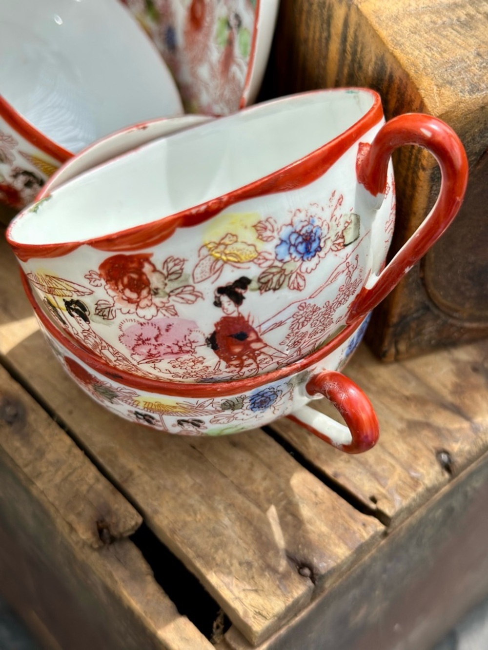 3 Vintage Geisha Garden Hand Painted Red Rimmed Tea Cups With 1 Saucer - Picture 6 of 8